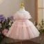Schöne Rosa Rüschen Geburtstag Kurze Blumenmädchenkleider 2023 Ballkleid Rundhalsausschnitt Ärmellos Schleife Stoffgürtel