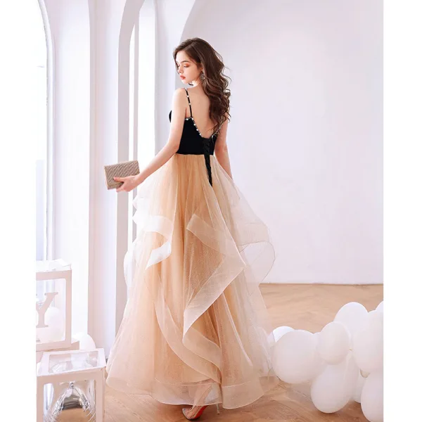 Mode Sorte Glitter Gallakjoler 2022 Prinsesse Spaghetti Straps Pailletter Rhinestone Ærmeløs Halterneck Lange Cascading Flæser Kjoler