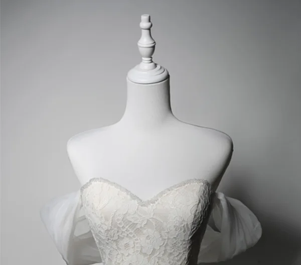 Simple Blanche Perle Dentelle Fleur Légère Robe De Mariée 2024 Trompette / Sirène De l'épaule Manches Courtes Dos Nu Train De Balayage Mariage