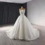 High End Weiß Handgefertigt Perlenstickerei Pailletten Applikationen Brautkleider / Hochzeitskleider 2024 Ballkleid Bandeau Ärmellos Rückenfreies Königliche Schleppe Hochzeit