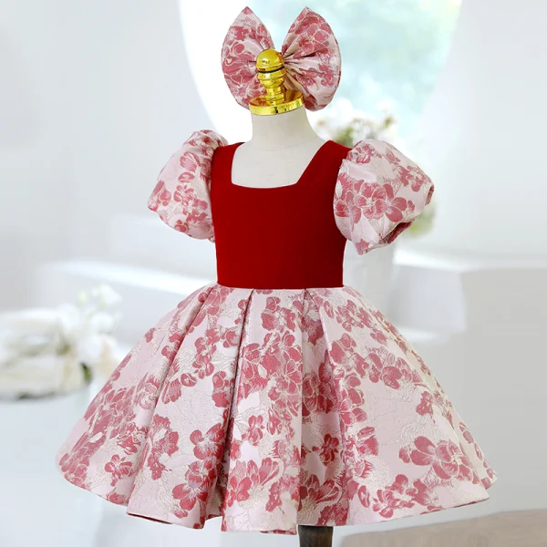 Elegant Burgundy Floral Short Flower Girl Dresses 2022 Ball Gown Square Neckline Short Sleeve Bow Flower Girl Dresses
