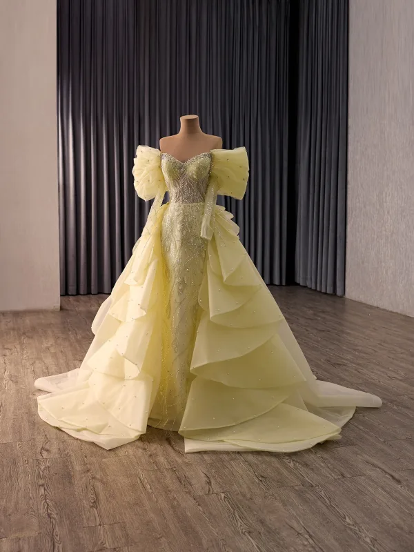 High End Gelb Fallende Rüsche Handgefertigt Perlenstickerei Perle Pailletten Ballkleider 2026 Meerjungfrau Off Shoulder Lange Ärmel Rückenfreies Sweep / Pinsel Zug Festliche Kleider