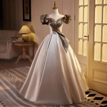 Élégant Satin Robe De Bal 2024 Robe Boule De L Épaule Manches Courtes Dos Nu Longue Promo Robe De Ceremonie