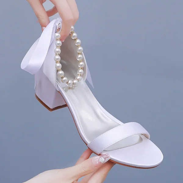 Fashion Champagne Pearl Ankle Strap Bow Satin Wedding Shoes 2024 5 cm Thick Heels Open / Peep Toe Wedding Sandals High Heels