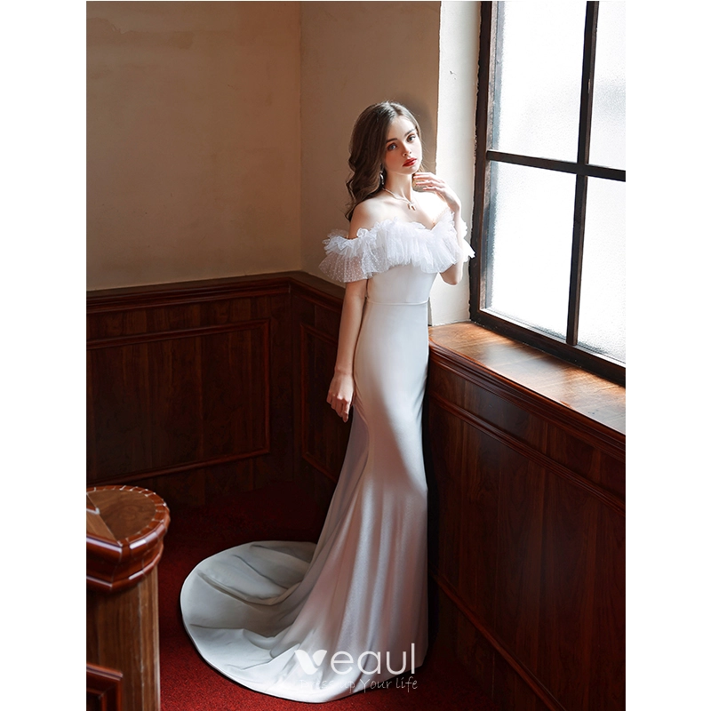 Sexy Ivory Satin Evening Dresses 2022 Trumpet / Mermaid Ruffle Off-The-Shoulder  Evening Party Short Sleeve Backless Sweep Train Formal Dresses