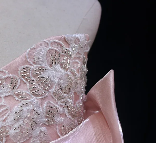 Dejlig Lyserød Beading Med Blonder Blomsten Gallakjoler 2025 Balkjole Stropløs Ærmeløs Halterneck Lange Galla Kjoler