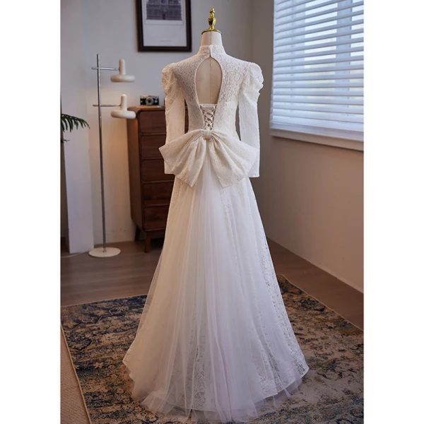Vintage / Retro Ivory Pearl Lace Flower Wedding Dresses 2024 A-Line / Princess High Neck Long Sleeve Backless Bow Floor-Length / Long