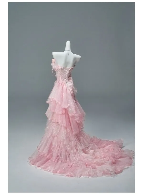 Luxe Charmant Rose Bonbon Perlage Paillettes Appliques Volants en Cascade Robe De Soirée 2026 Trompette / Sirène Bustier Sans Manches Dos Nu Train De Balayage Robe De Ceremonie