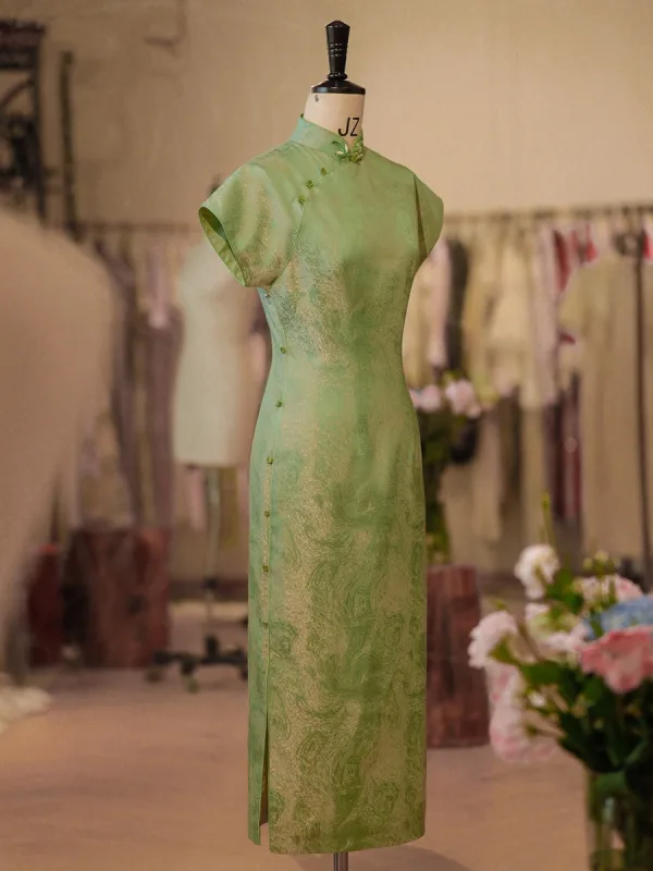 Chinese style Sage Green Split Front Silk Cheongsam 2026 Trumpet / Mermaid High Neck Short Sleeve Tea-length
