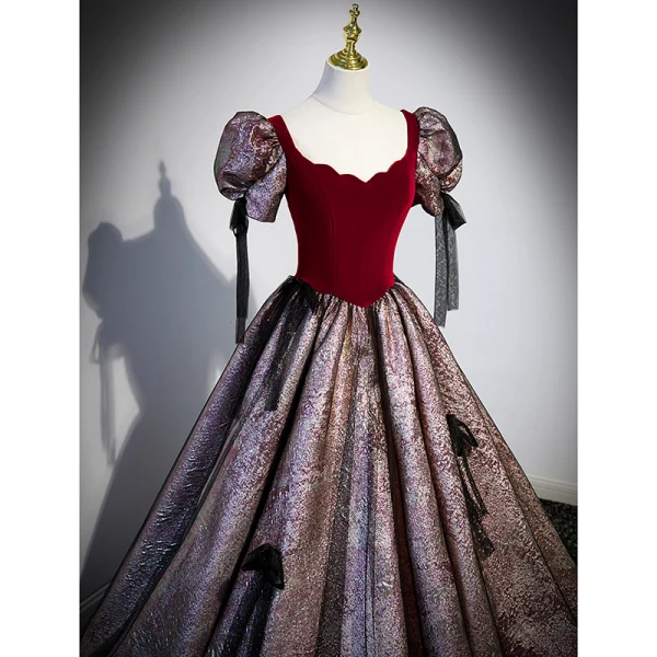 Ethnic Burgundy Prom Dresses 2023 Ball Gown V-Neck Puffy Short Sleeve Backless Floor-Length / Long Prom Formal Dresses