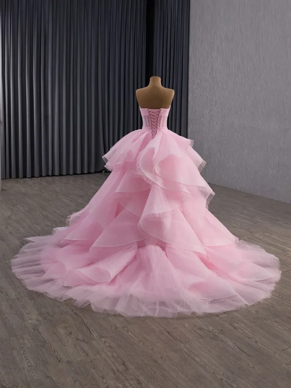 High-end Sukkertøyrosa Håndlaget Beading Gripende Ruffles Ballkjoler 2025 Ballkjole Kjæreste Langermede Ryggløse Cathedral Train Formelle Kjoler