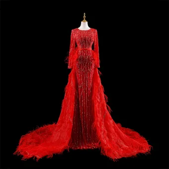 Luxe Rouge Fait Main Perlage Paillettes Plumes Robe De Soirée 2023 Trompette Sirène Encolure Dégagée Manches Longues Ceinture Tribunal Train Soirée Robe De Ceremonie