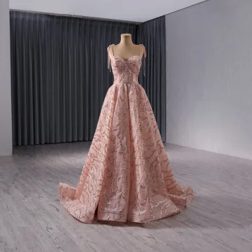 Haut De Gamme Rougissant Rose Fait Main Perlage Paillettes Robe De Bal 2024 Princesse Bretelles Spaghetti Sans Manches Dos Nu Train De Balayage Promo Robe De Ceremonie