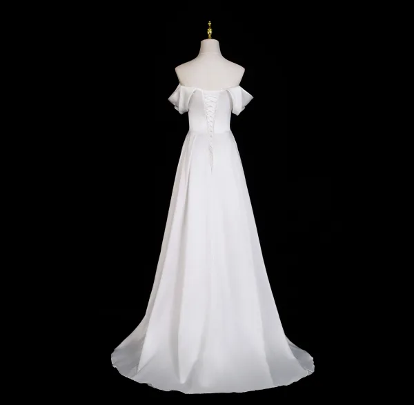 Charmant Weiß Satin Abendkleider 2025 A Linie Bandeau Ärmellos Rückenfreies Sweep / Pinsel Zug Abend Festliche Kleider