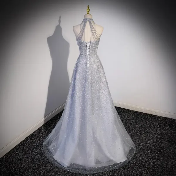 Glitzernden Silber Perlenstickerei Pailletten Quaste Abendkleider 2023 A Linie Neckholder Ärmellos Rückenfreies Schleife Sweep / Pinsel Zug Abend Festliche Kleider