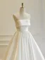 Haut de Gamme Vintage / Originale Blanche Perlage Paillettes Satin Robe De Mariée 2026 Princesse Bustier Sans Manches Dos Nu Longue