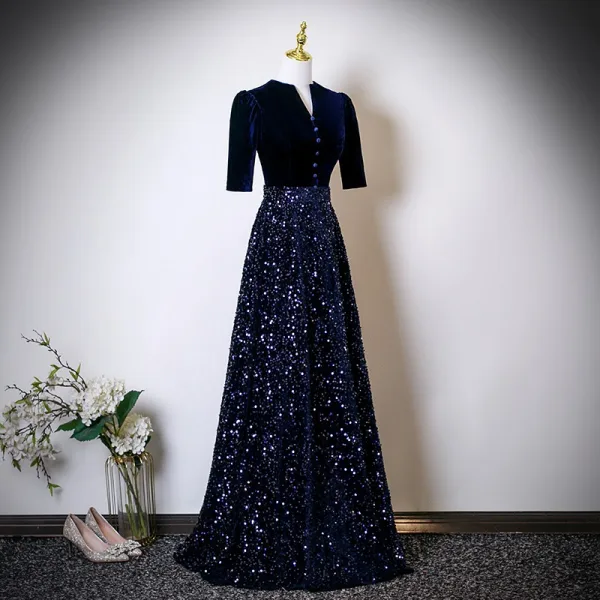 Vintage / Retro Navy Blue Sequins Mother Of The Bride Dresses 2025 A-Line / Princess High Neck Short Sleeve Floor-Length / Long