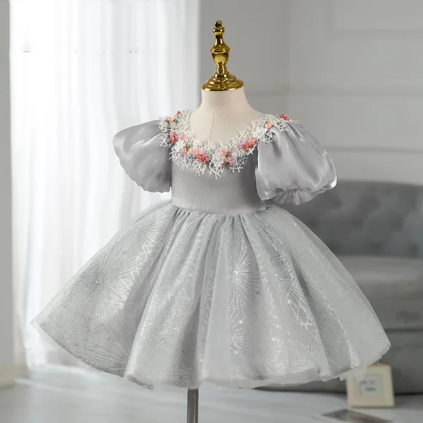 Chic / Beautiful Grey Wedding Short Flower Girl Dresses 2022 Ball Gown Scoop Neck Puffy Short Sleeve Pearl Sequins Appliques Flower Girl Dresses