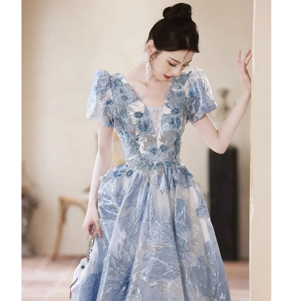 Mode Charmant Bleu Ciel Perlage Perle Paillettes En Dentelle Fleur Robe De Bal 2023 Princesse V-Cou Manches Courtes Dos Nu Longue