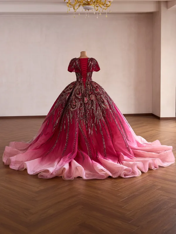 Volumineux Dégradé De Couleur Bordeaux Perlage En Dentelle Fleur Paillettes Robe De Bal 2026 Robe Boule V-Cou Manches Courtes Tribunal Train Robe De Ceremonie