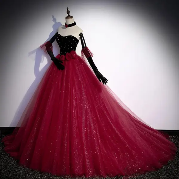 Charmant Burgunderrot Pailletten Abendkleider 2022 Ballkleid Bandeau Ärmellos Rückenfreies Sweep / Pinsel Zug Abend Festliche Kleider