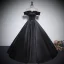Vintage Sorte Satin Gallakjoler 2023 Balkjole Flæse Off-The-Shoulder Ærmeløs Halterneck Lange Galla Kjoler