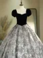Vintage / Retro Black Pearl Velvet Printing Prom Dresses 2024 Ball Gown Square Neckline Short Sleeve Backless Floor-Length / Long Prom Formal Dresses