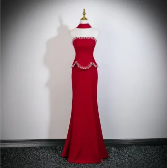 Sexy Rouge Perle Robe De Soirée 2025 Trompette Sirène Bustier Sans Manches Dos Nu Train De Balayage Robe De Ceremonie