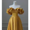 Chic / Beautiful Yellow Satin Evening Dresses  2023 A-Line / Princess Ruffle Off-The-Shoulder Short Sleeve Backless Floor-Length / Long Evening Party Formal Dresses