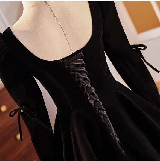 Audrey Hepburn Style Black Velvet Prom Dresses 2024 A-Line / Princess Square Neckline Long Sleeve Backless Floor-Length / Long Prom Formal Dresses