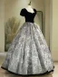 Vintage / Retro Black Pearl Velvet Printing Prom Dresses 2024 Ball Gown Square Neckline Short Sleeve Backless Floor-Length / Long Prom Formal Dresses