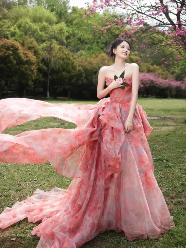 Flower Fairy Candy Pink Floral Appliques Prom Dresses 2025 Ball Gown Strapless Sleeveless Backless Sweep Train Formal Dresses