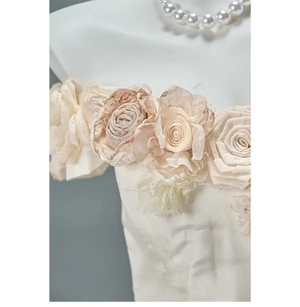 Luxe Blanche Appliques Volants en Cascade Robe De Bal 2026 Robe Boule De l'épaule Manches Courtes Dos Nu Train De Balayage Robe De Ceremonie