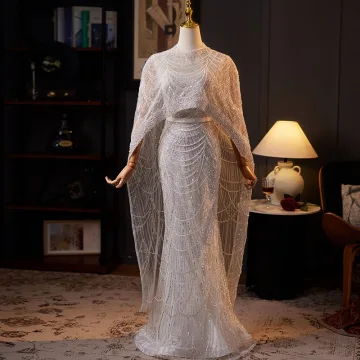 Luxe Gris Fait Main Perlage Perle Paillettes Robe De Soirée 2025 Trompette Sirène Encolure Dégagée Manches Courtes Longue Soirée Robe De Ceremonie