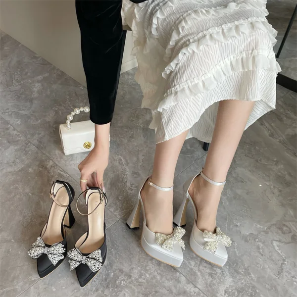 Sexy Black Rhinestone Pearl Bow Evening Party Womens Shoes 2023 Ankle Strap 13 cm Stiletto Heels Pointed Toe Womens Shoes High Heels