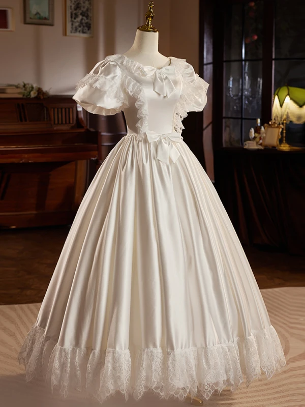Vintage / Retro Ivory Satin Lace Wedding Dresses 2024 Ball Gown Scoop Neck Bow Puffy Short Sleeve Backless Floor-Length / Long Wedding