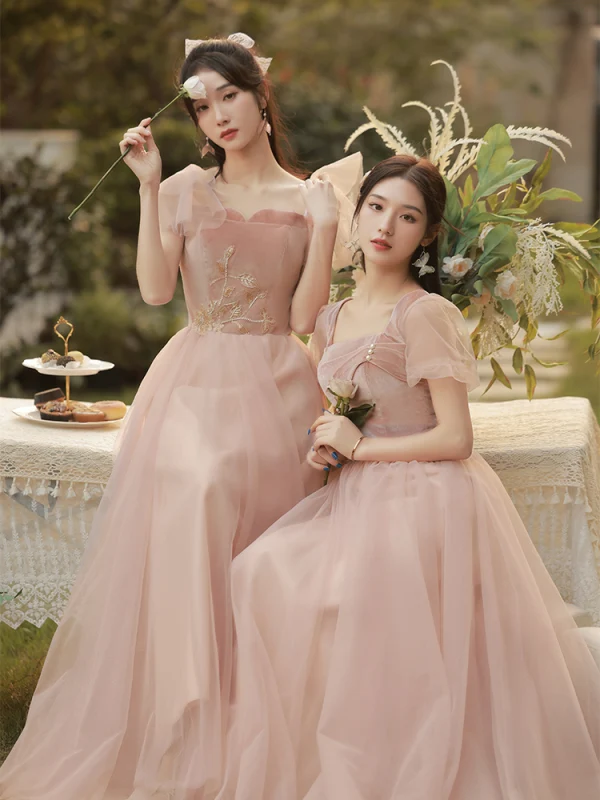 Simple Rougissant Rose Robe Demoiselle D'honneur 2022 Princesse Encolure Carrée Manches Courtes Dos Nu Longue Robe Pour Mariage