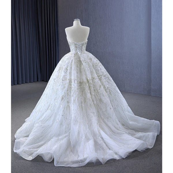 Luxus / Herrlich Charmant Weiß Glanz Perlenstickerei Pailletten Brautkleider / Hochzeitskleider 2023 Ballkleid Bandeau Ärmellos Rückenfreies Hof-Schleppe Hochzeit