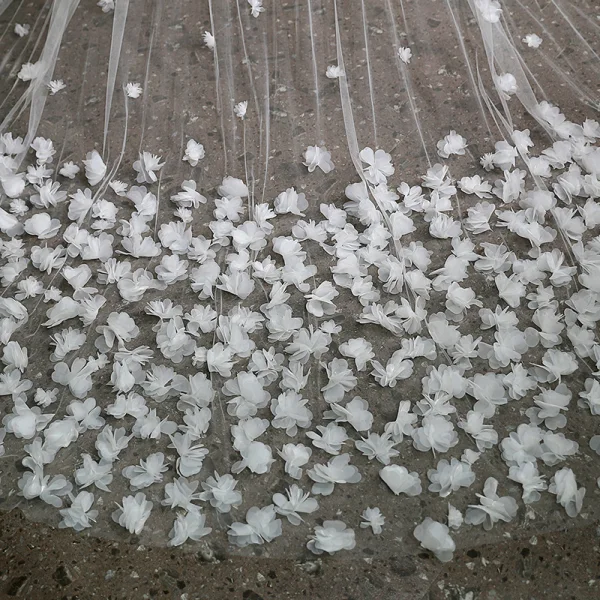 High-end White Handmade  Appliques Wedding Veils 2024