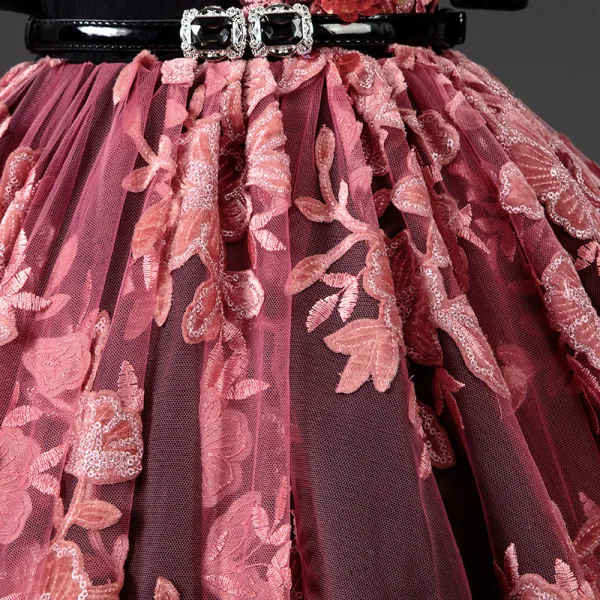 Vintage / Originale Bordeaux Paillettes En Dentelle Fleur Promo Robe Ceremonie Fille 2022 Robe Boule Encolure Dégagée Gonflée Manches Courtes Noeud Ceinture Tribunal Train Robe Ceremonie Fille