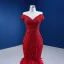 Haut de Gamme Luxe Rouge Robe De Soirée 2022 Trompette / Sirène De l'épaule Perlage Paillettes Manches Courtes Dos Nu Plumes Tribunal Train Soirée Robe De Ceremonie
