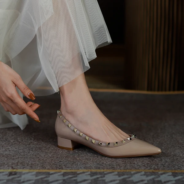 Chic / Beautiful Beige Rivet Street Wear Pumps 2022 Leather 3 cm Thick Heels Low Heel Pointed Toe Pumps High Heels