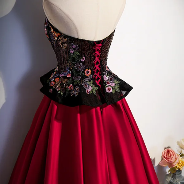 Vintage / Retro Burgundy Lace Flower Sequins Satin Prom Dresses 2023 A-Line / Princess Strapless Sleeveless Backless Floor-Length / Long Formal Dresses