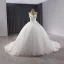 Schlicht Weiß Perlenstickerei Pailletten Satin Brautkleider / Hochzeitskleider 2024 Ballkleid Bandeau Ärmellos Rückenfreies Königliche Schleppe Hochzeit