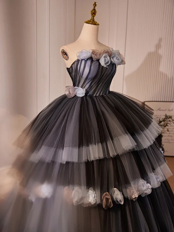 Charming Black Appliques Cascading Ruffles Prom Dresses 2024 Ball Gown Strapless Sleeveless Backless Floor-Length / Long Prom Formal Dresses