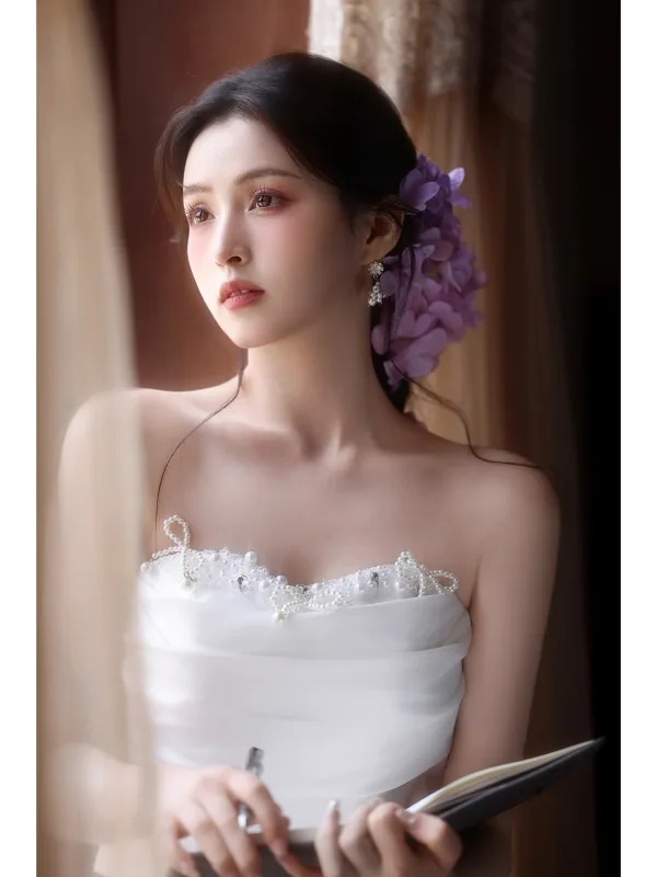 Elegant White Pearl Rhinestone Satin Wedding Dresses 2025 Trumpet / Mermaid Strapless Sleeveless Backless Bow Court Train