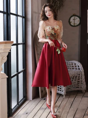Chic Beautiful Burgundy Spotted Graduation Dresses 2022 Homecoming Square Neckline A Line Princess 1 2 Sleeves Floor Length Long Formal Dresses