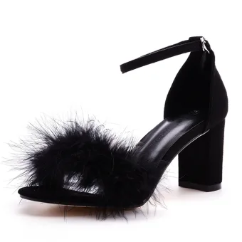 Charmant Schwarz Feder Abend Sandalen Damen 2026 Knöchelriemen 7 Cm Stilettos Peeptoes Sandaletten Hochhackige