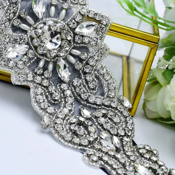 Piękne Czarne Rhinestone Ślub Paski 2023