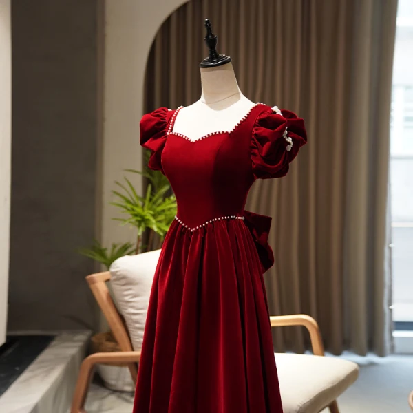Elegant Burgundy Pearl Prom Dresses 2022 A-Line / Princess Square Neckline Short Sleeve Backless Bow Floor-Length / Long Prom Formal Dresses